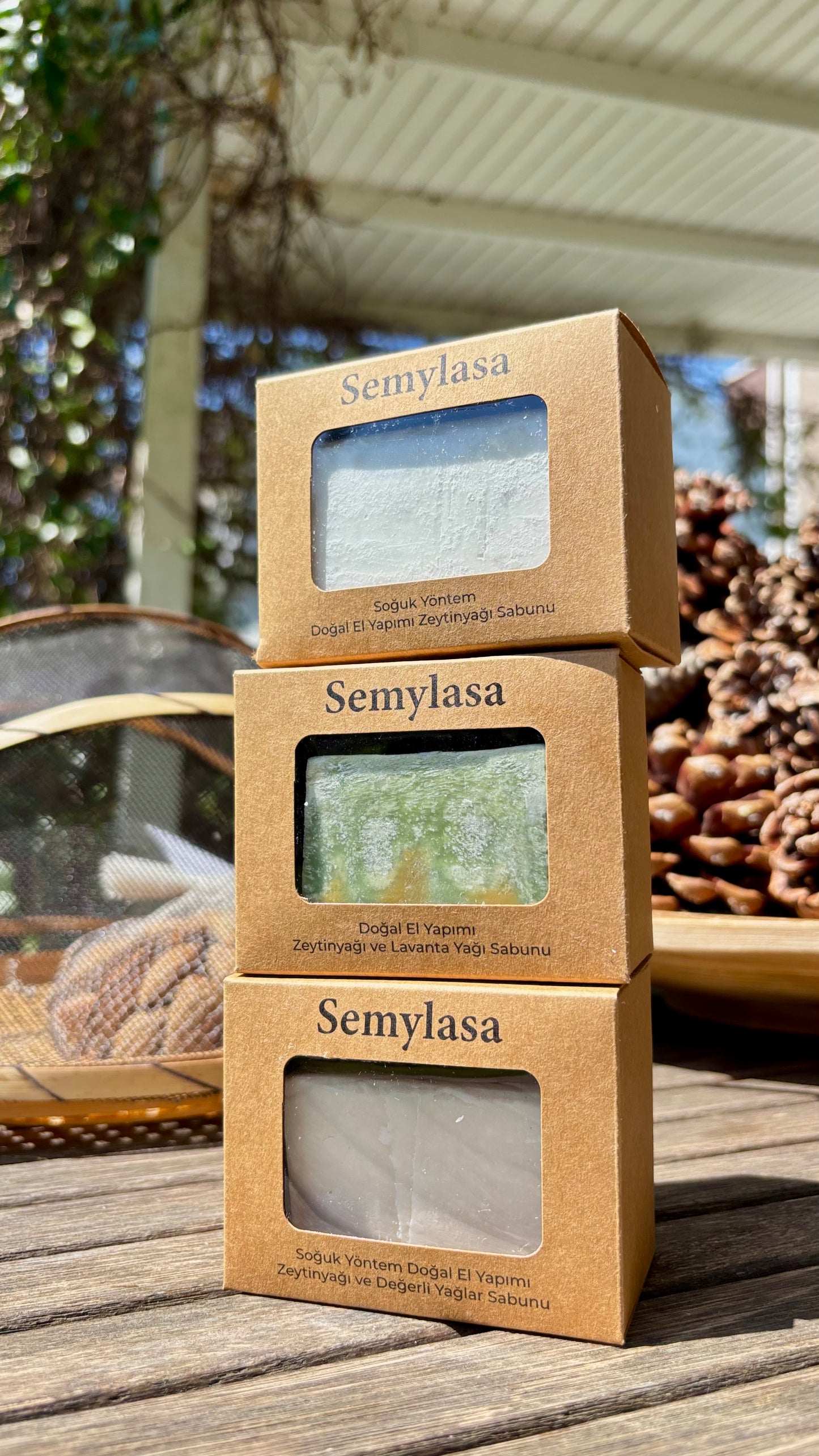 Karışık Doğal Saç ve Cilt Temizleme Barı Sepeti (1 ZEYTİNYAĞI, 1 DEĞERLİ YAĞLAR, 1 ZEYTİNYAĞI VE LAVANTA)