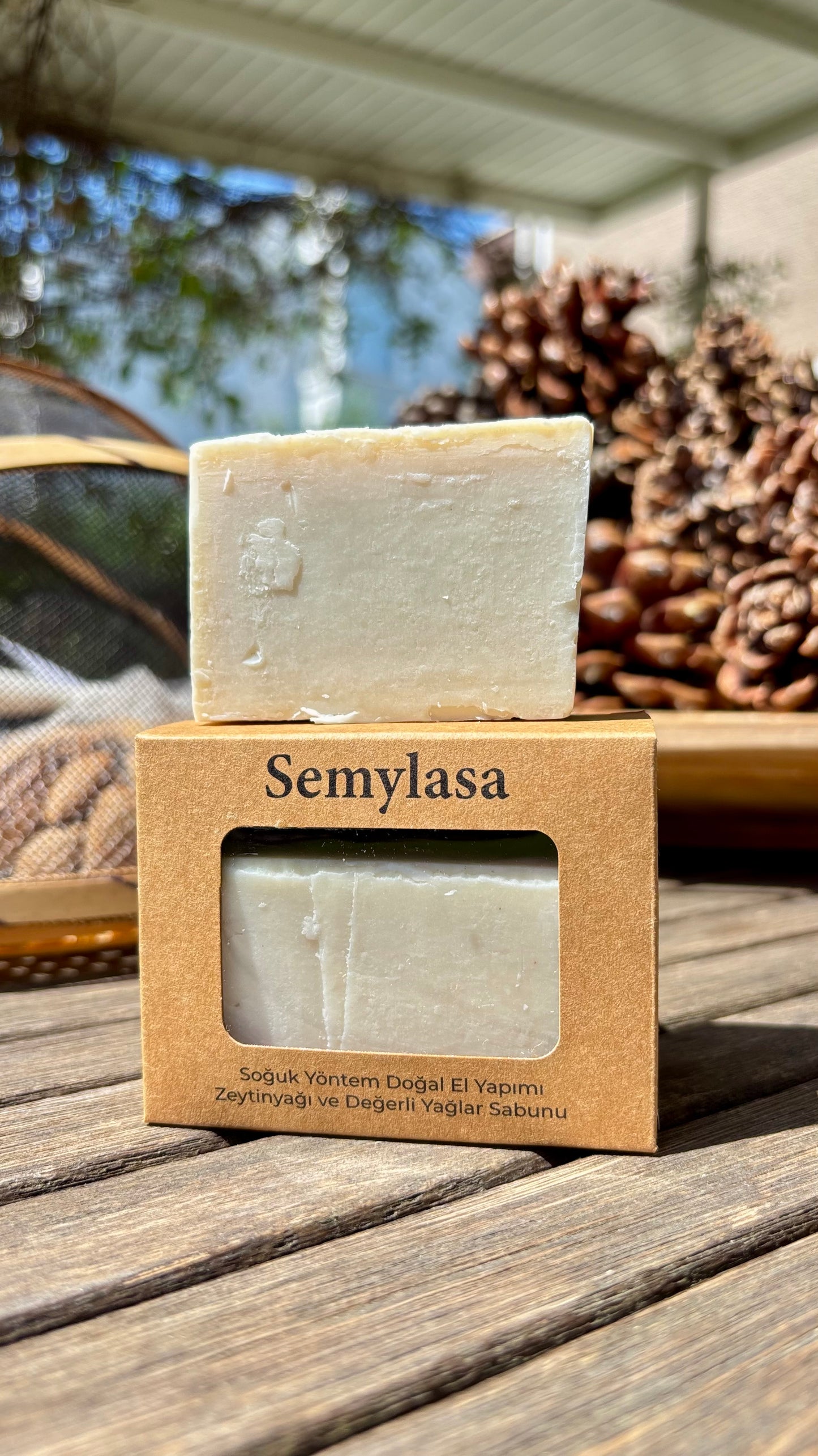 Karışık Doğal Saç ve Cilt Temizleme Barı Sepeti (1 ZEYTİNYAĞI, 1 DEĞERLİ YAĞLAR, 1 ZEYTİNYAĞI VE LAVANTA)
